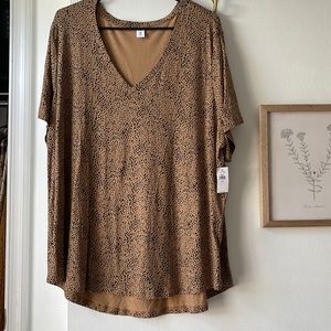 Old navy leopard like vneck luxe tee XXL